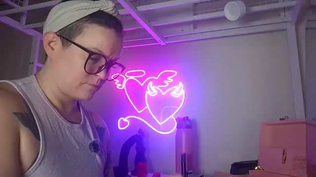 quinnmariexo online show from February 17, 5:29 am