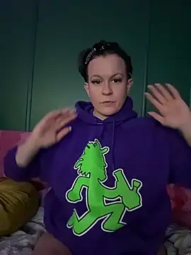 quinnmariexo online show from April 21, 2:26 am