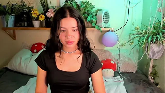 MiaaRose online show from March 26, 5:47 pm