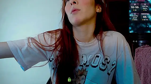 Snapshot of lanaturner_ chatting on October 2, 9:53 pm lanaturner online show from October 2, 9:53 pm