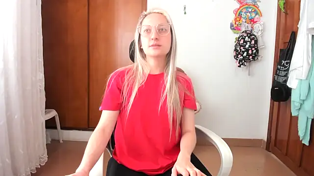 Adele johnsonn1 online show from November 3, 3:27 pm