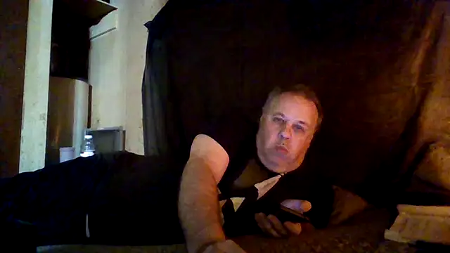 Snapshot of Nightshade7712 chatting on October 31, 11:09 pm Nightshade7712 online show from October 31, 11:09 pm