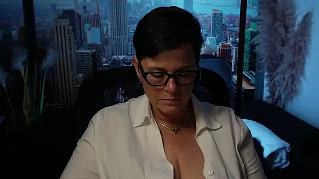 ninarandmann online show from November 3, 8:02 pm