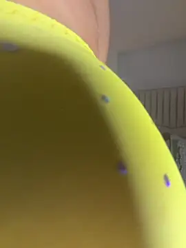  laura 02 online show from April 24, 7:05 pm