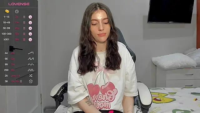 broosnica1 online show from March 3, 10:10 am