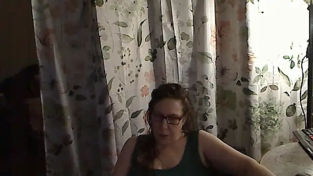 Ireallysquirt online show from April 2, 3:15 am