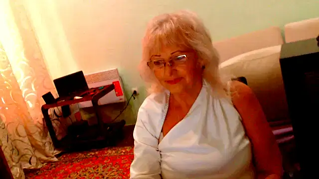 Snapshot of Natali7634 chatting on October 19, 9:33 am Natali7634 online show from October 19, 9:33 am