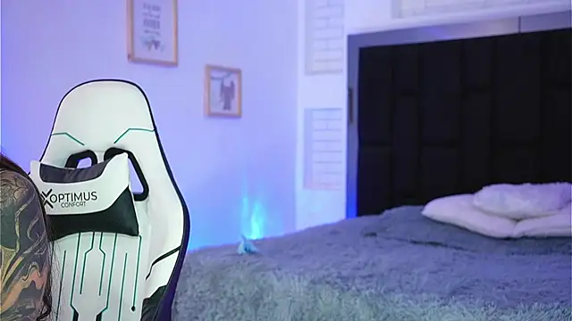 Marianamonroe  online show from January 5, 6:55 pm