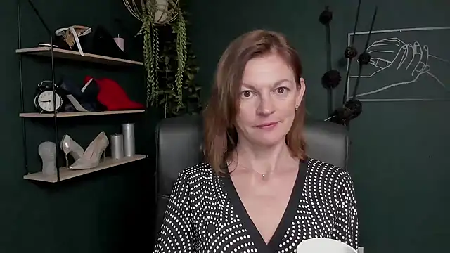 VivianWILD online show from September 15, 6:43 am