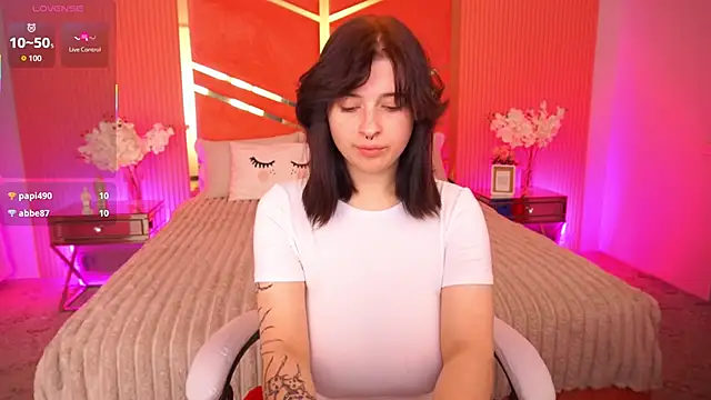 Miki Kivi online show from October 17, 12:14 am