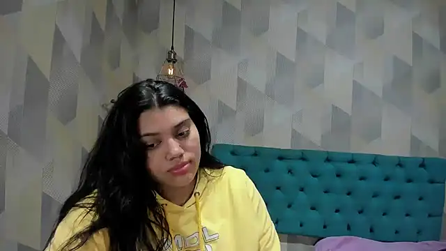 LindaBreeS online show from October 13, 5:04 pm