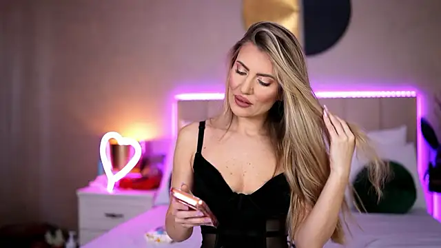 EvellineClaire online show from March 10, 7:23 am