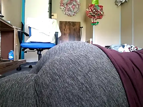 Snapshot of missthickness35_Pika chatting on September 30, 6:46 pm missthickness35 Pika online show from September 30, 6:46 pm