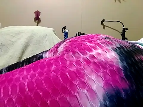 Snapshot of missthickness35_Pika chatting on September 13, 3:03 am missthickness35 Pika online show from September 13, 3:03 am