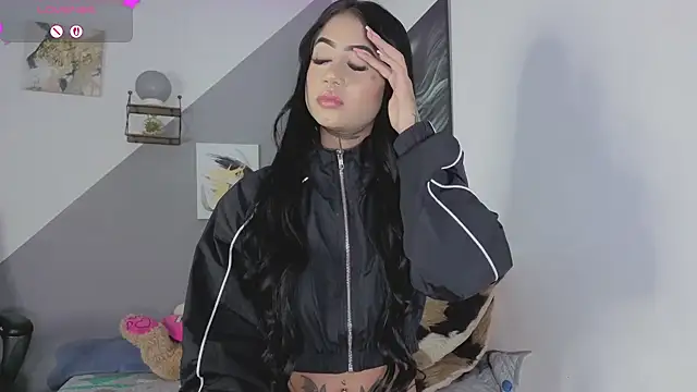 charlotte 002 online show from December 17, 2:49 am