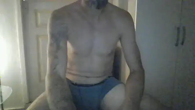 Snapshot of vinzz49 chatting on September 11, 4:02 am vinzz49 online show from September 11, 4:02 am