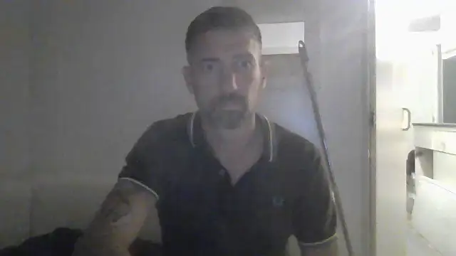 Snapshot of vinzz49 chatting on September 22, 10:41 pm vinzz49 online show from September 22, 10:41 pm