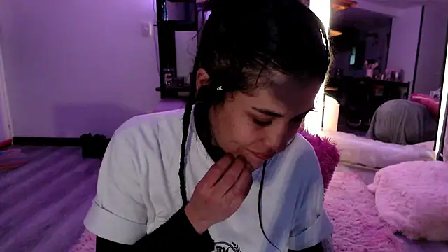 Hellen dumont online show from February 25, 1:48 am