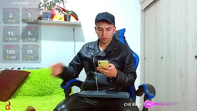 Snapshot of dorian_h_ chatting on September 13, 11:46 pm dorian h online show from September 13, 11:46 pm