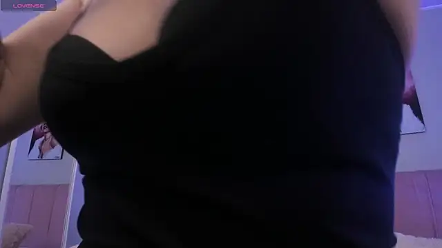 ScarletGV online show from May 8, 5:43 am