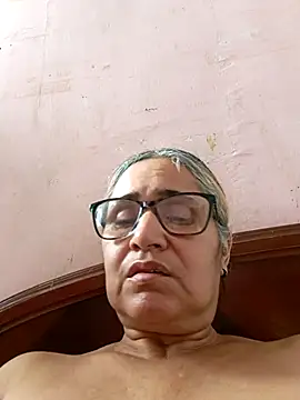  candi online show from November 22, 8:00 pm