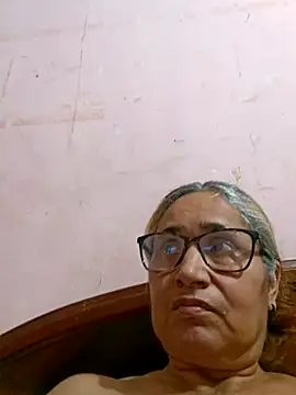  candi online show from November 12, 10:30 pm