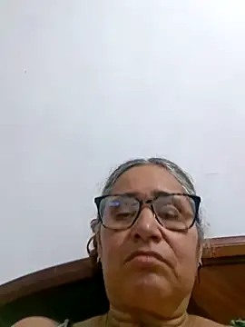  candi online show from February 11, 10:55 pm