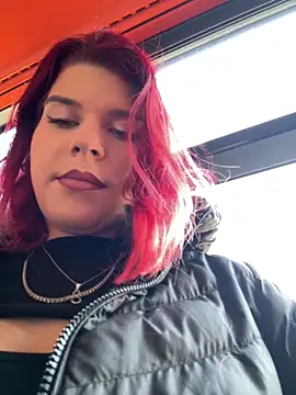 RiriRoseey online show from March 4, 9:05 am