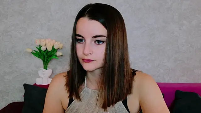 Snapshot of Miss_Arwen chatting on September 19, 5:06 am Miss Arwen online show from September 19, 5:06 am