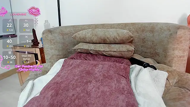 quimeralady online show from April 9, 6:19 am