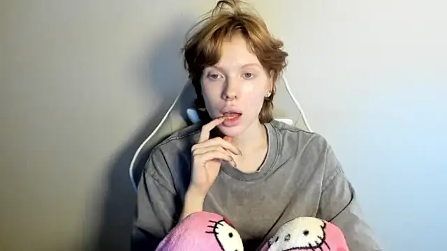 StellaDavis online show from December 22, 1:25 pm