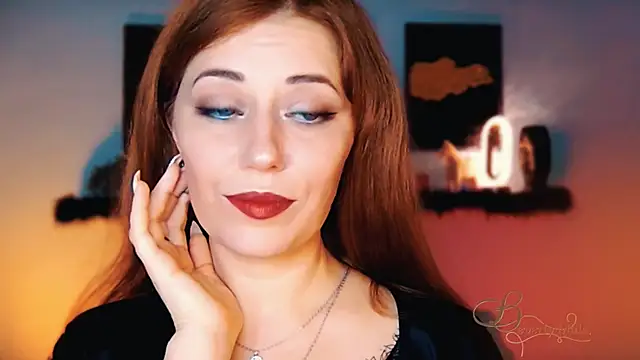 MissBeverlyMills online show from November 16, 3:41 am