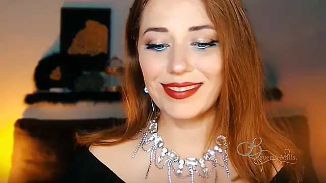 MissBeverlyMills online show from September 28, 1:12 am