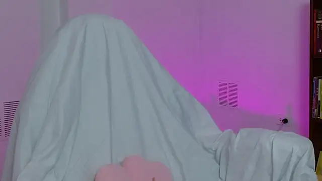 hantonella  online show from November 20, 1:12 pm