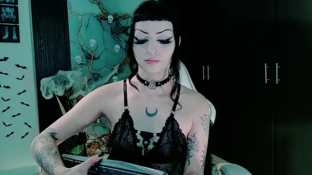 Madison Jackson online show from January 12, 9:53 pm