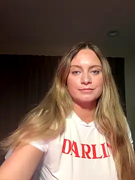 Sophie Raegan online show from December 17, 12:20 pm