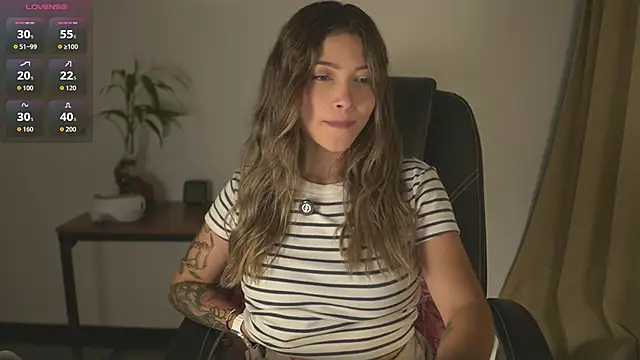 AyraSmith  online show from June 22, 1:32 am