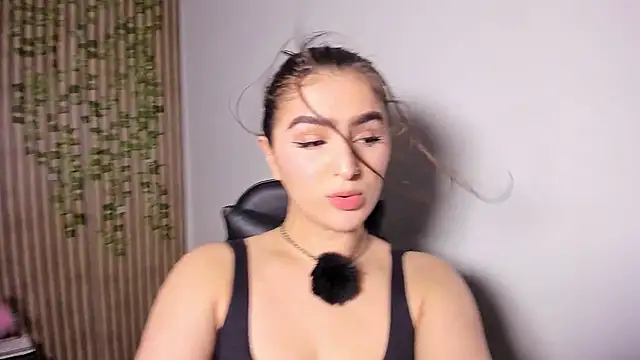sofia 44 online show from June 5, 11:44 pm