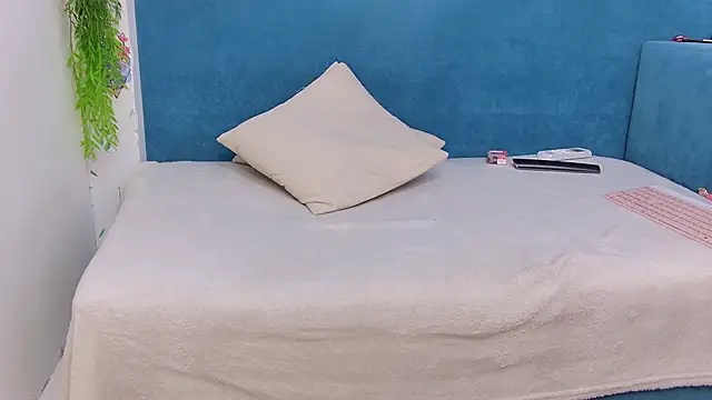 moon cake online show from December 4, 7:43 am