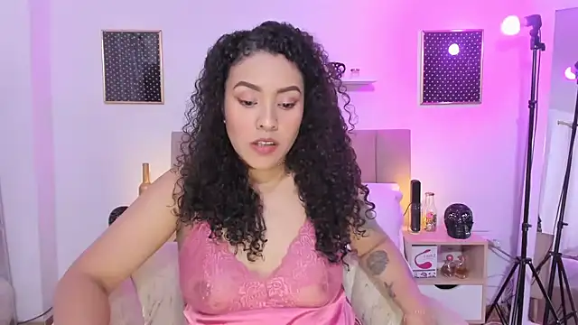 Zoe Gruber online show from October 19, 9:17 pm