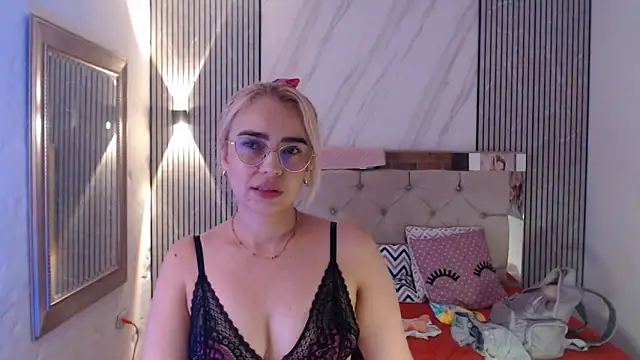 ashley  tylor online show from March 9, 3:42 am