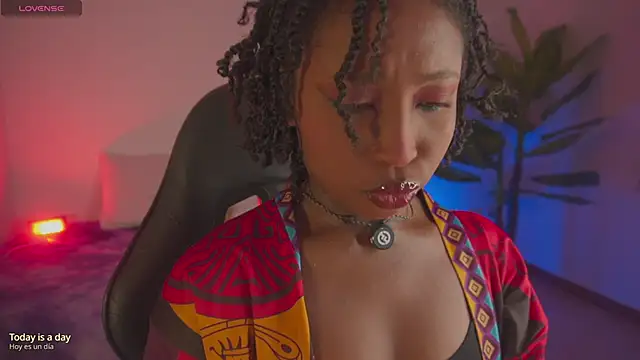 EmmaSanzz  online show from February 10, 10:07 am