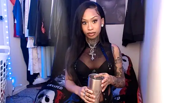 TrinityTeighlor online show from November 19, 9:53 am