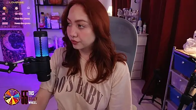 Snapshot of LilyVelvett chatting on September 26, 3:48 am LilyVelvett online show from September 26, 3:48 am