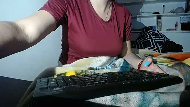 Luna girlhot  online show from June 1, 7:48 pm