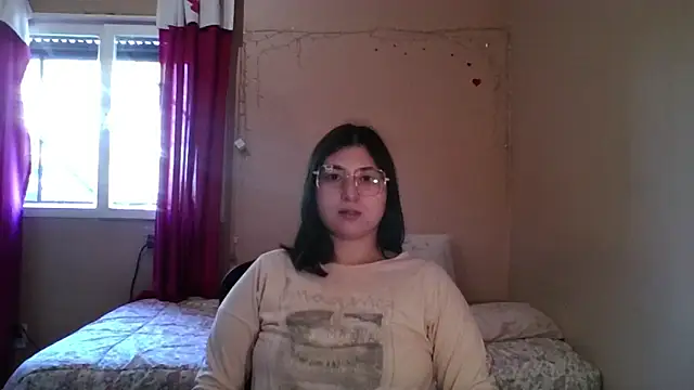 imsohornydacom online show from April 11, 6:22 pm