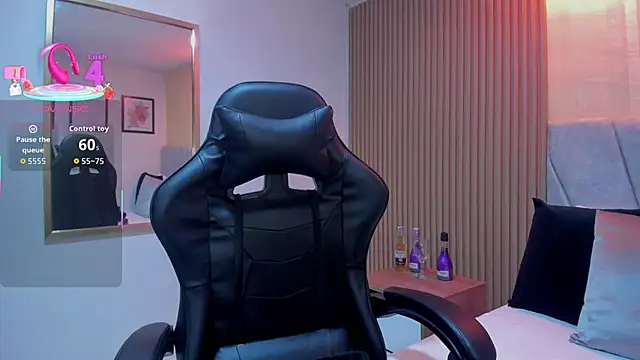 Dakota diaz  online show from October 5, 7:41 pm