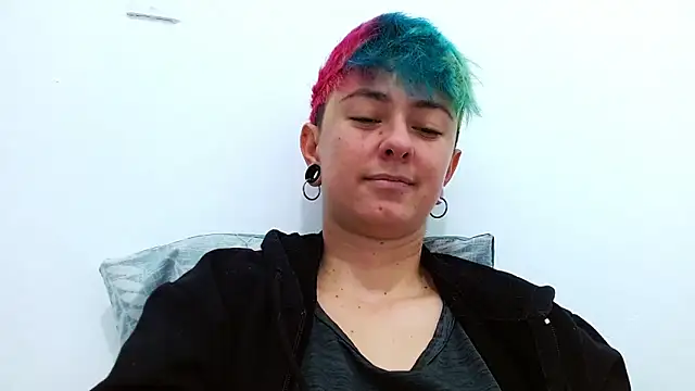 tomboyblue online show from November 13, 3:55 pm