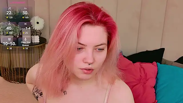 Lisa Adam online show from November 18, 5:25 pm