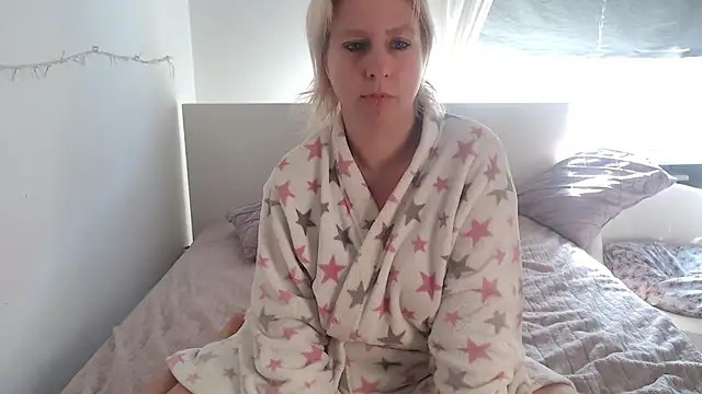 MariaValentine online show from March 15, 9:11 am